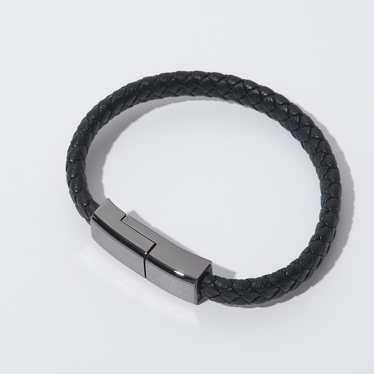 VoltBrace™ – The Wearable Charger (Leather Charging Bracelet) Iphone/Android